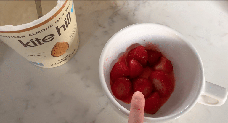 Breakfast | What A Registered Dietitian Eats | The Wellnest by HUM Nutrition